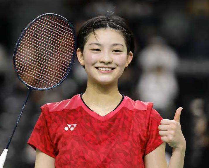 18歲羽球新星宮崎友花：承受壓力，邁向頂尖之路