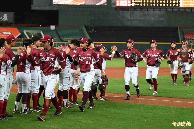 樂天桃猿與統一獅在季後挑戰賽打成2比2平手，今晚澄清湖迎來生死戰，勝者將挺進台灣大賽。