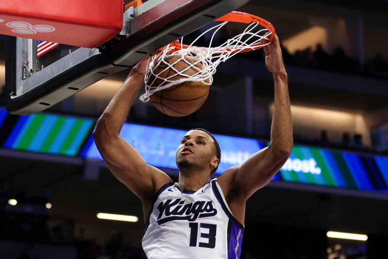 國王前鋒穆雷（Keegan Murray）因左手拇指韌帶撕裂預計缺席4到6週，將錯過NBA新賽季開局。