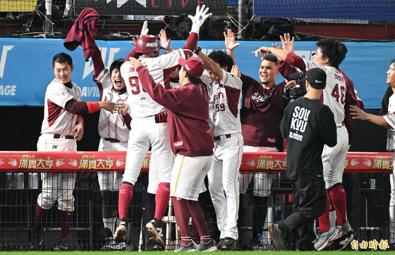 樂天桃猿在台灣大賽G4靠陳晨威致勝2分砲聽牌，今戰中信兄弟力拚暌違6年的第8冠。