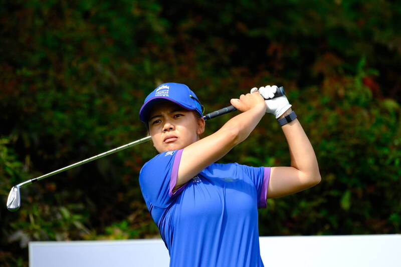 台灣高球好手徐薇淩在LPGA馬來亞銀行錦標賽最後一輪飆進8隻小鳥，以總桿277桿並列第23名。