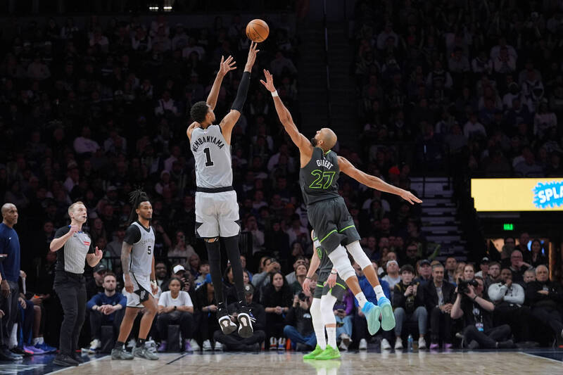 戈貝爾防守溫班亞馬未留落地空間 被判惡意犯規並遭聯盟禁賽