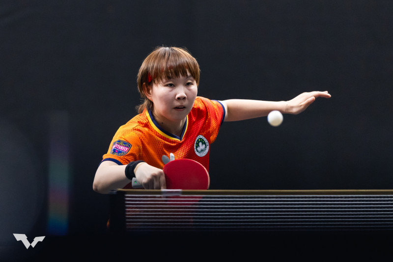 朱雨玲在WTT杜哈球星挑戰賽女單決賽擊球瞬間