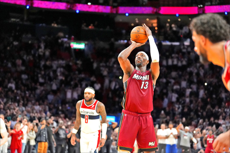 熱火球星艾德巴約（Bam Adebayo）在比賽中專注於投籃得分，最終繳出單場 83 分的歷史級數據。