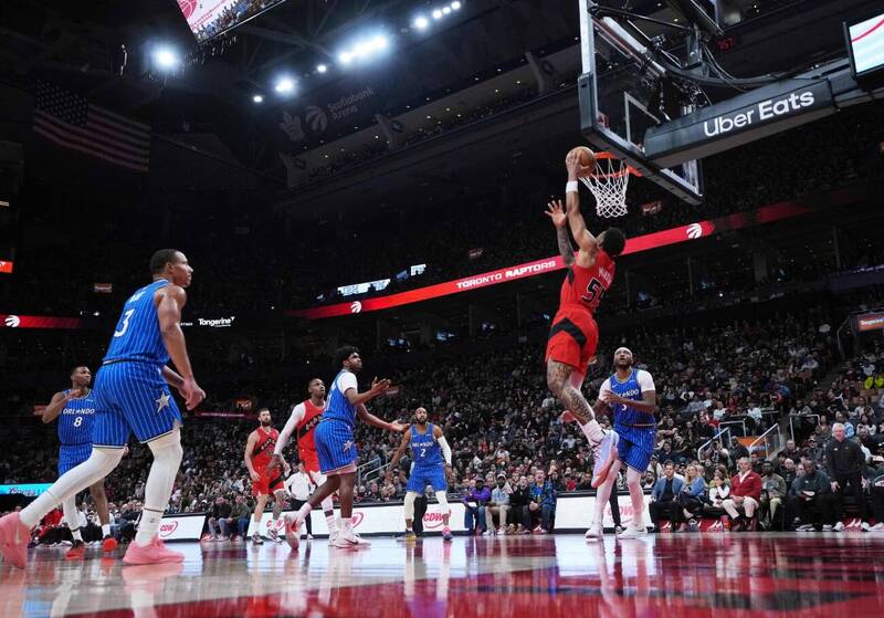 多倫多暴龍在主場對陣魔術隊，打出一波 31：0 的攻勢寫下 NBA 史詩紀錄。