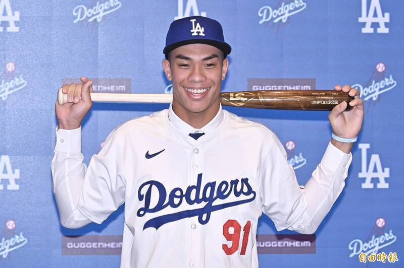 效力於道奇隊的 19 歲台灣新秀柯敬賢，正式從傷兵名單回歸，積極準備本季初登場。