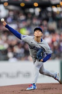 道奇隊日籍先發投手山本由伸在對戰巨人的比賽中奮力投球，繳出 7 局 7K 的優質先發表現。