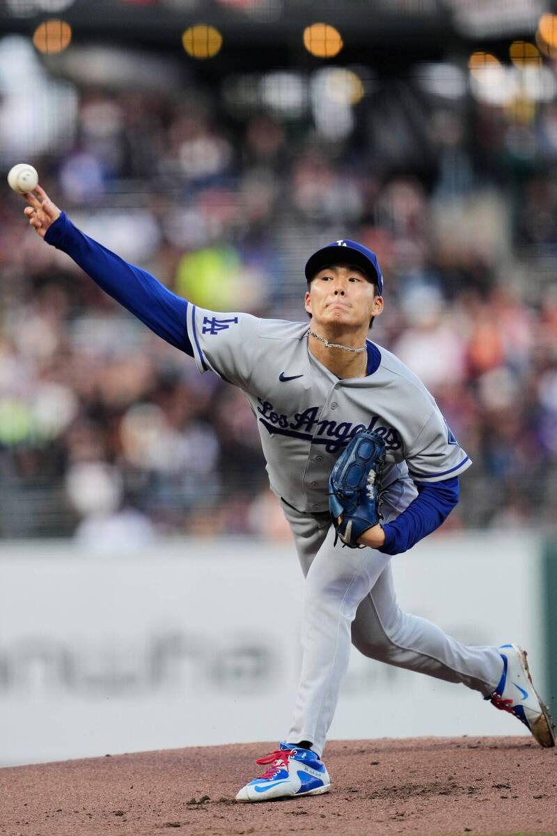 道奇隊日籍先發投手山本由伸在對戰巨人的比賽中奮力投球，繳出 7 局 7K 的優質先發表現。