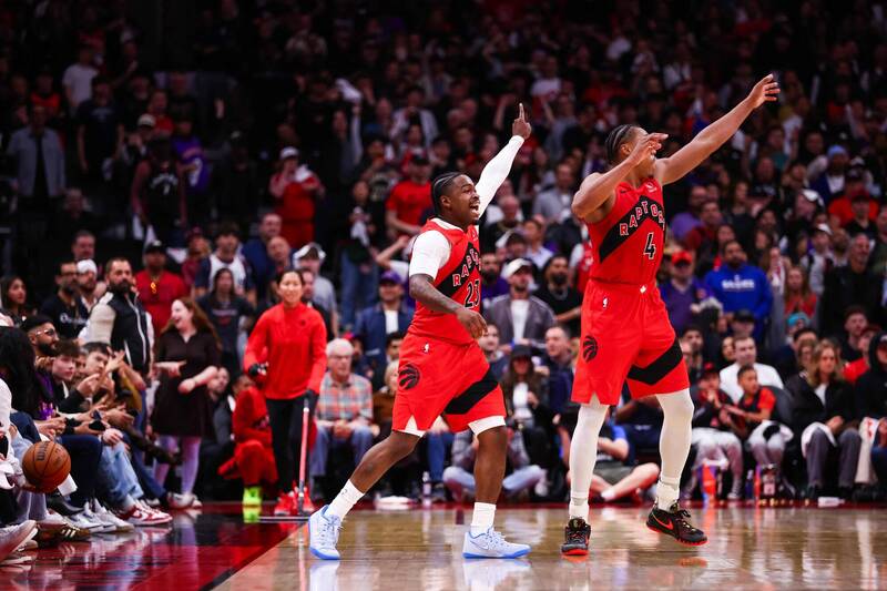 暴龍隊前鋒巴恩斯（Scottie Barnes）在季後賽第四戰末節挺身而出，率領球隊完成逆轉並扳平系列賽。