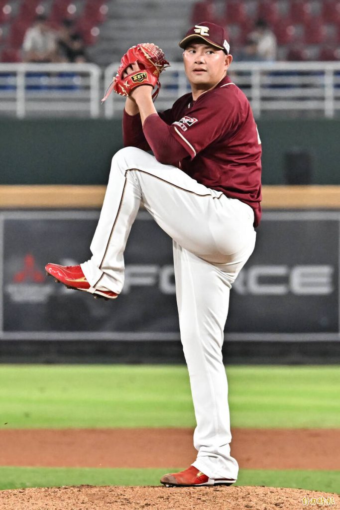 樂天金鷲台灣強投宋家豪在日職賽場展現優異投球姿勢，寫下連續 7 場無失分紀錄。